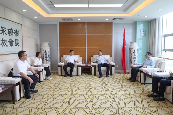 神南产业发展公司到公司走访交流2_副本.jpg