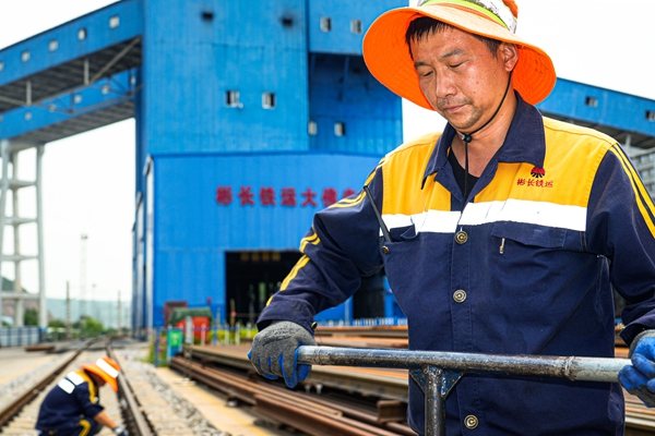 铁路线路工_副本.jpg