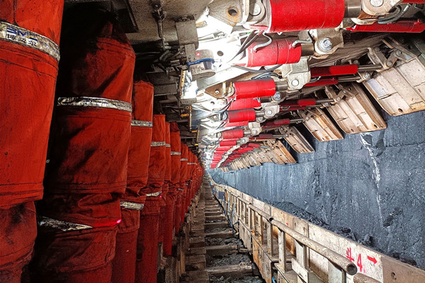 1761612350149024.jpg 1——本安创建 打赢安全“翻身仗”_副本.jpg