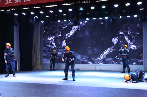 1——配好“药方子” 守牢思想关.jpg